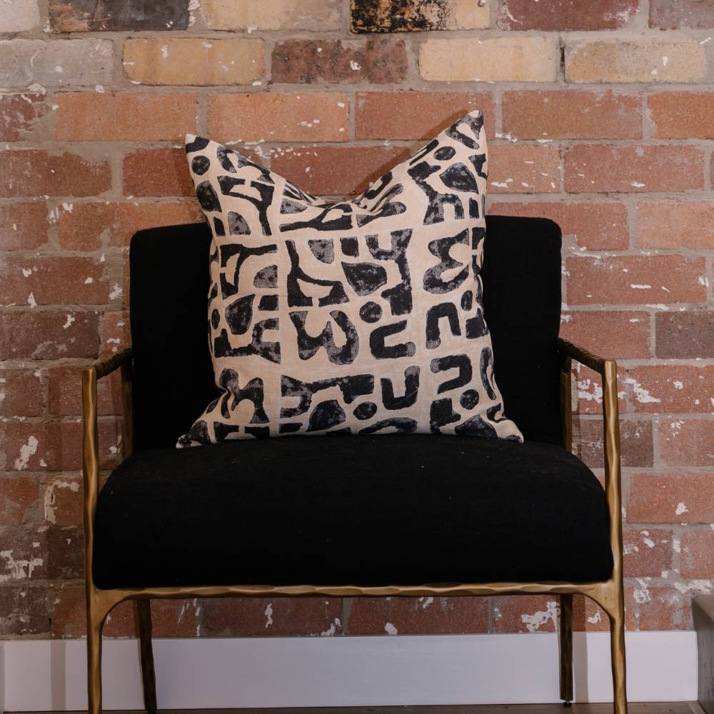 PeeKay Cushion – Midnight, Black & Shell