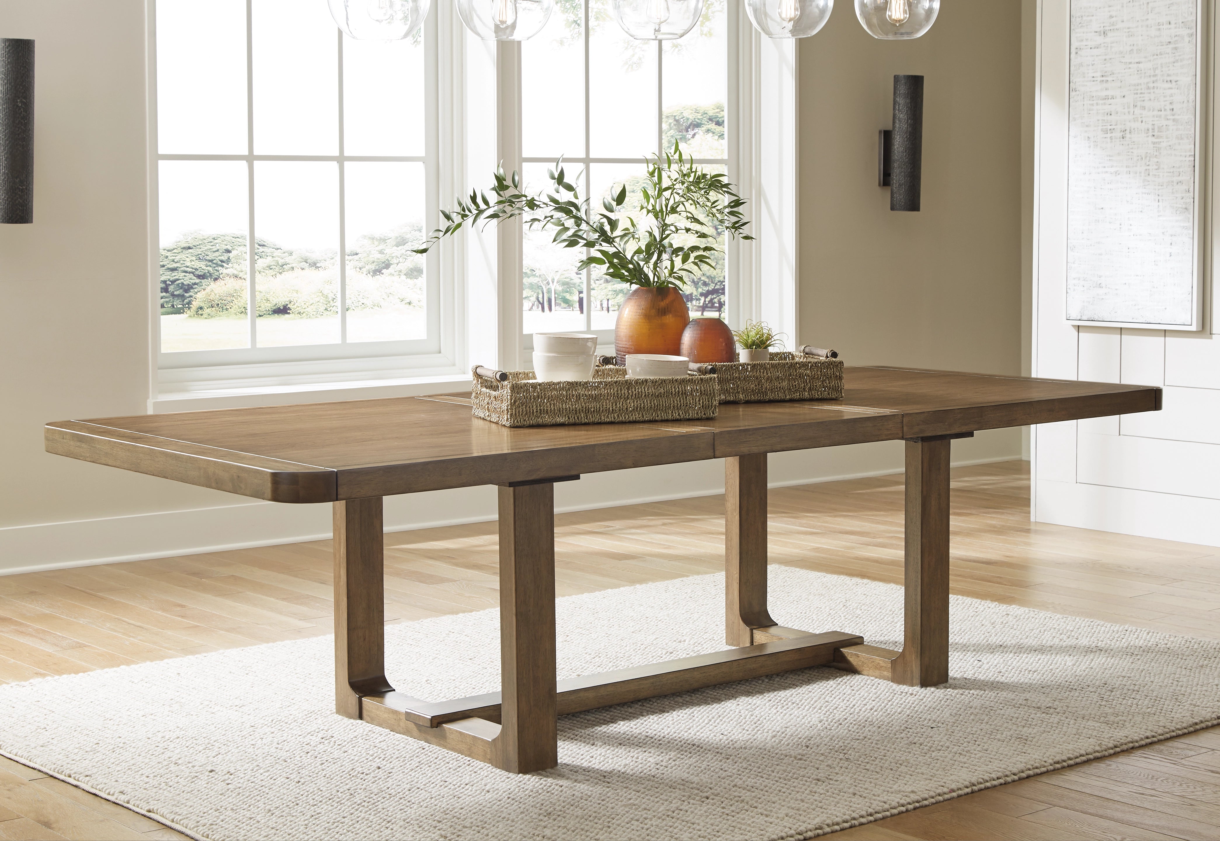 Cabalynn Extendable Dining Table