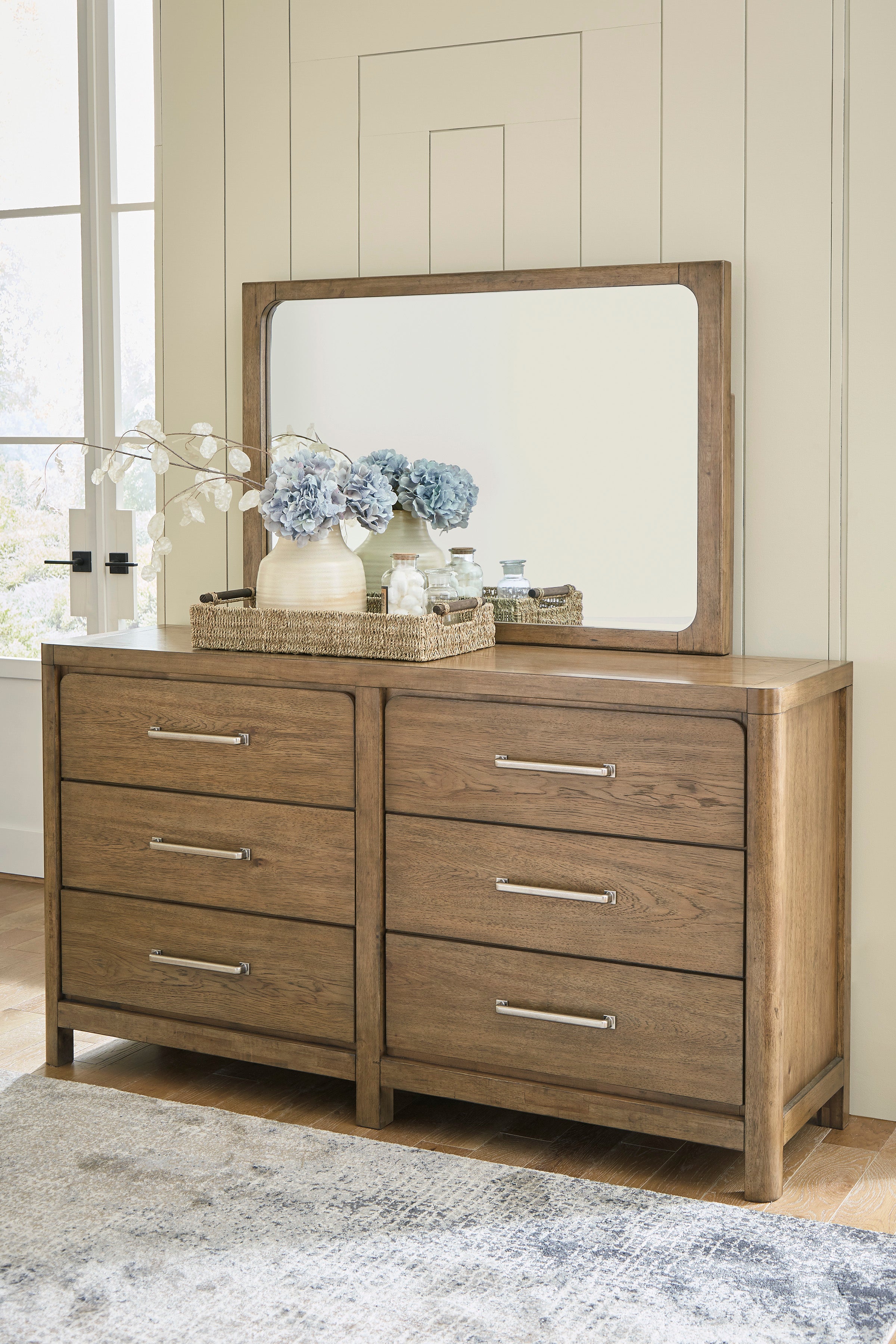 Cabalynn Dresser with Mirror