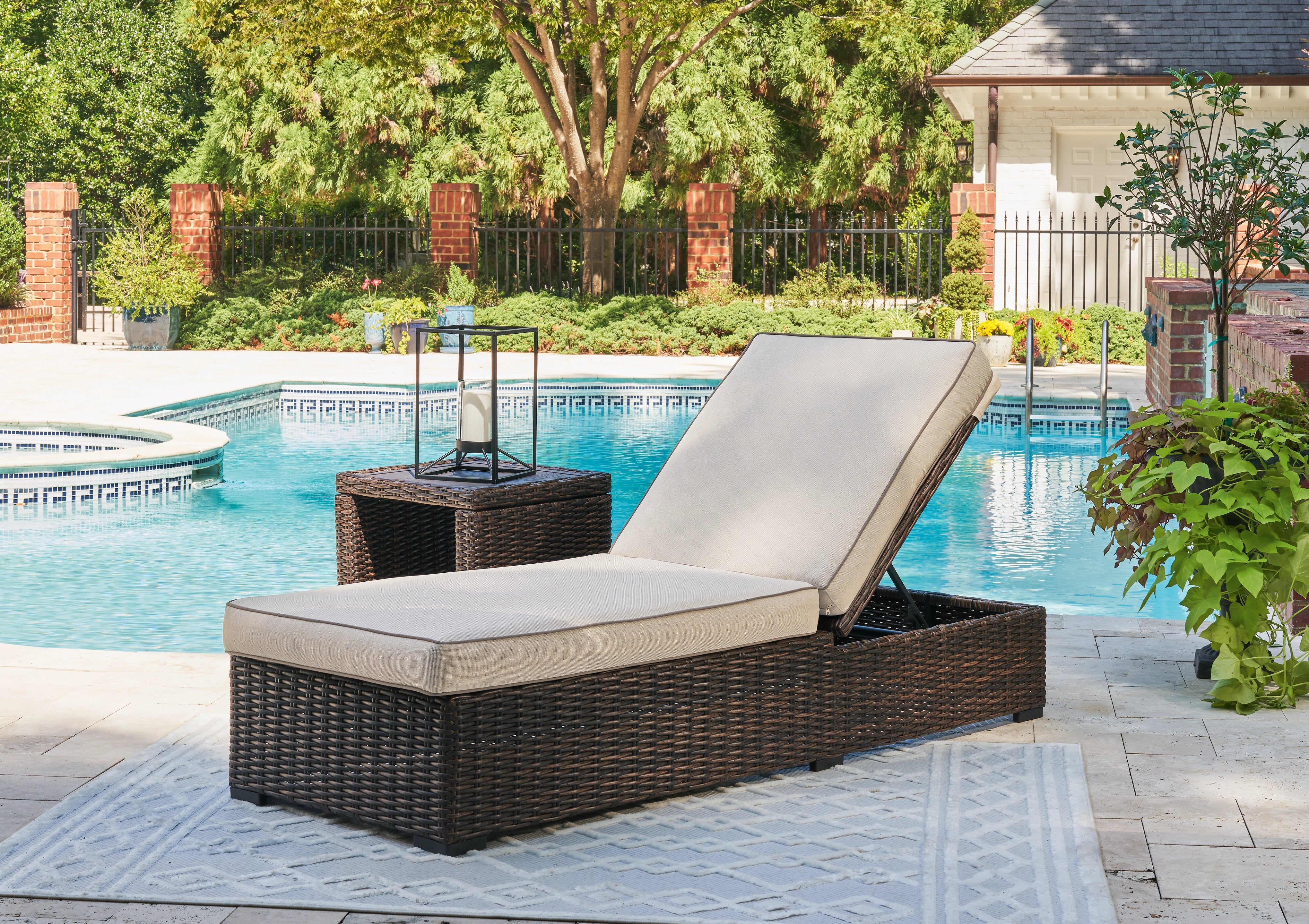 Coastline Bay Outdoor Chaise