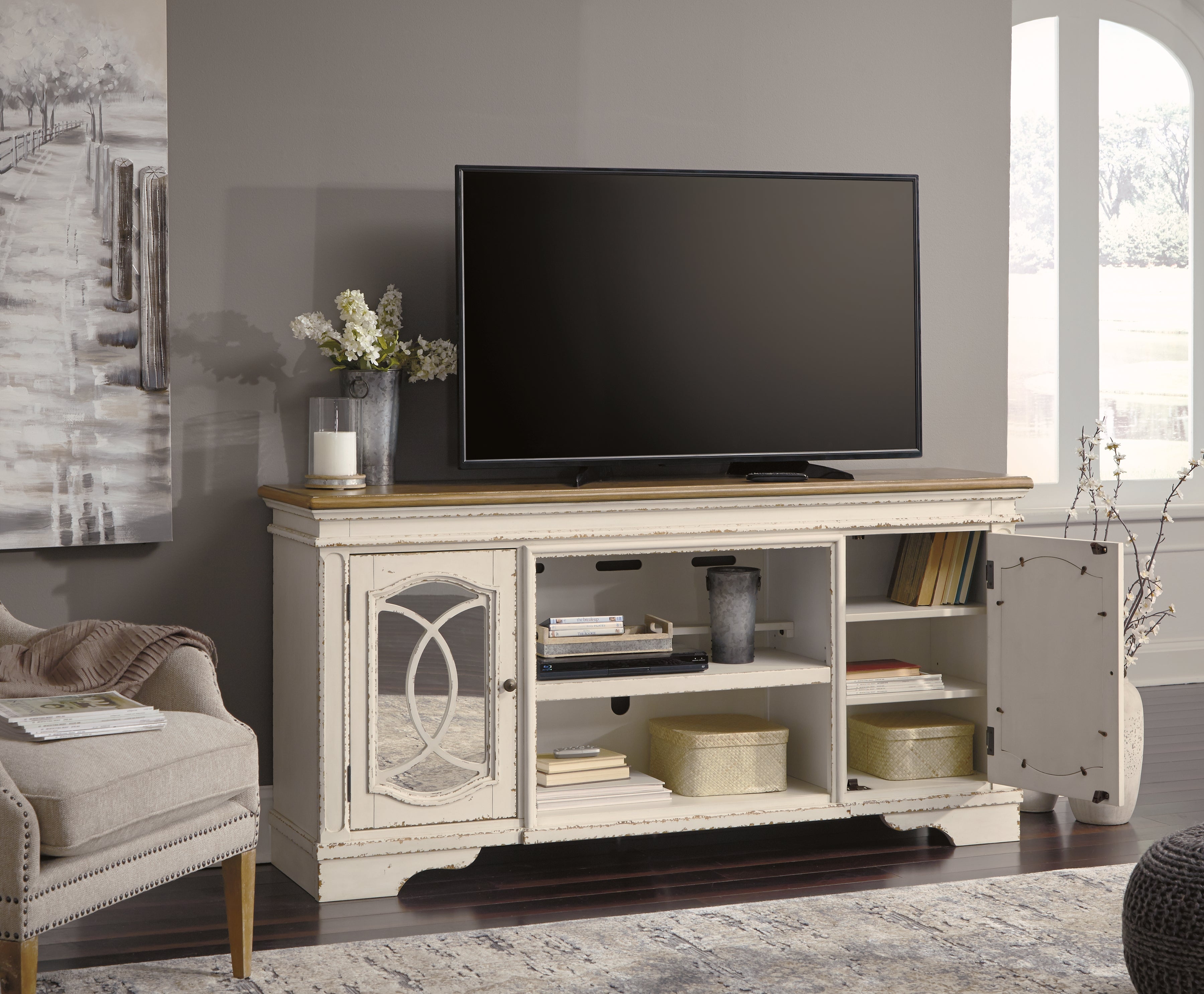 Realyn XL TV Stand – Chipped White Cottage Style