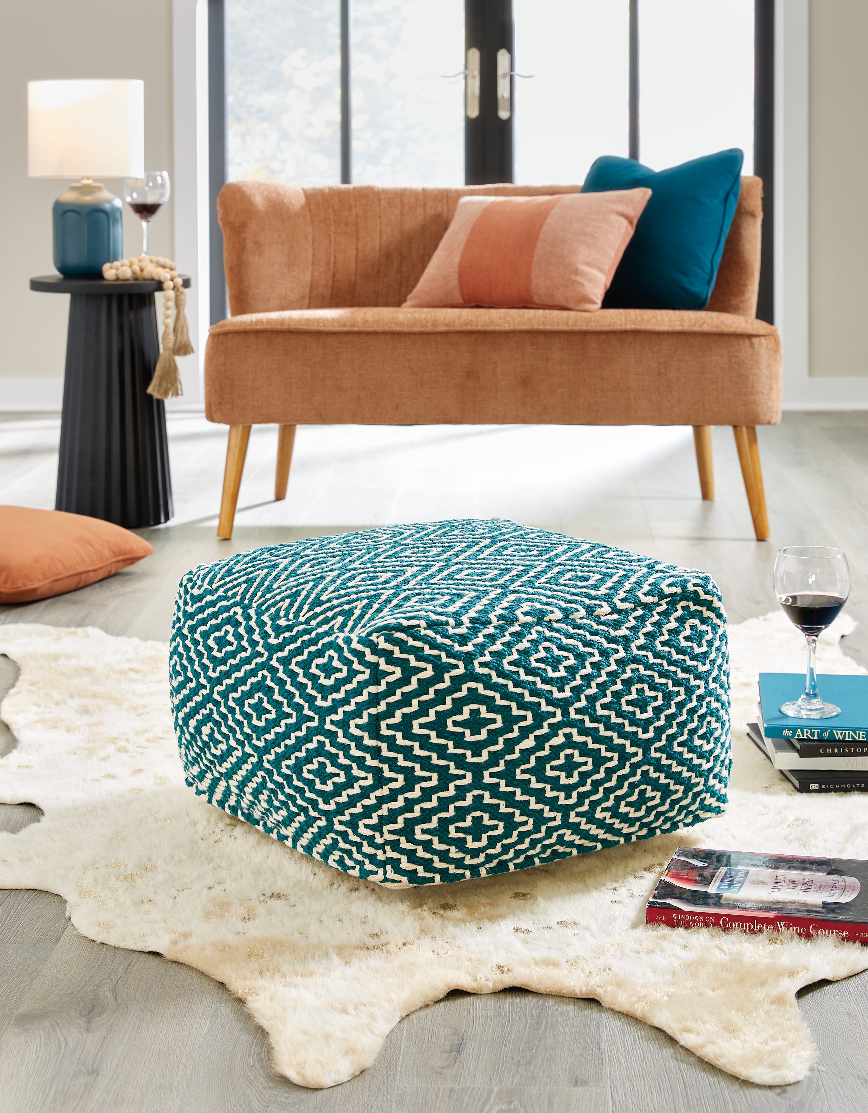 Brynnsen Pouf Teal / Ivory