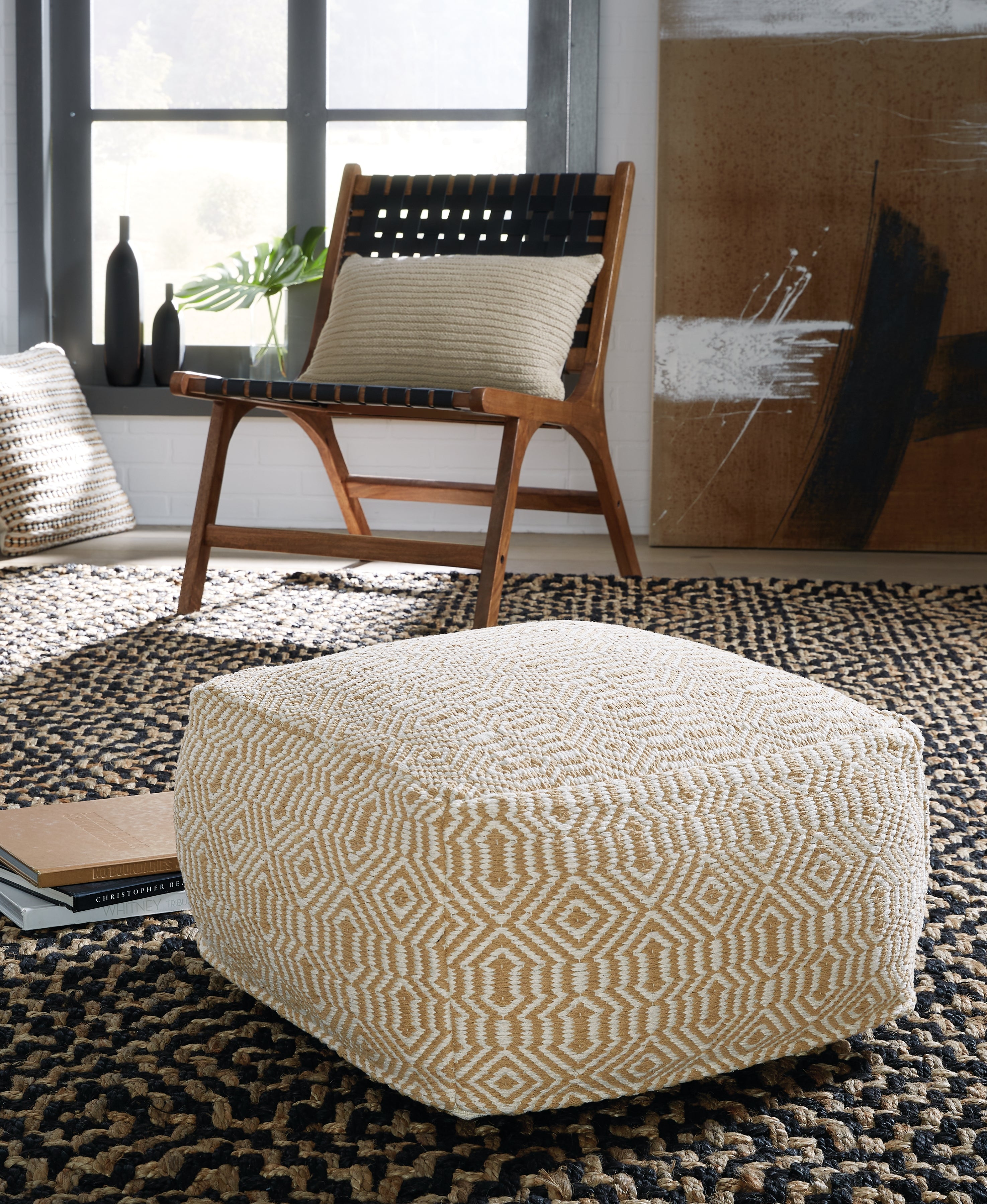 Adamont Pouf Tan/Ivory