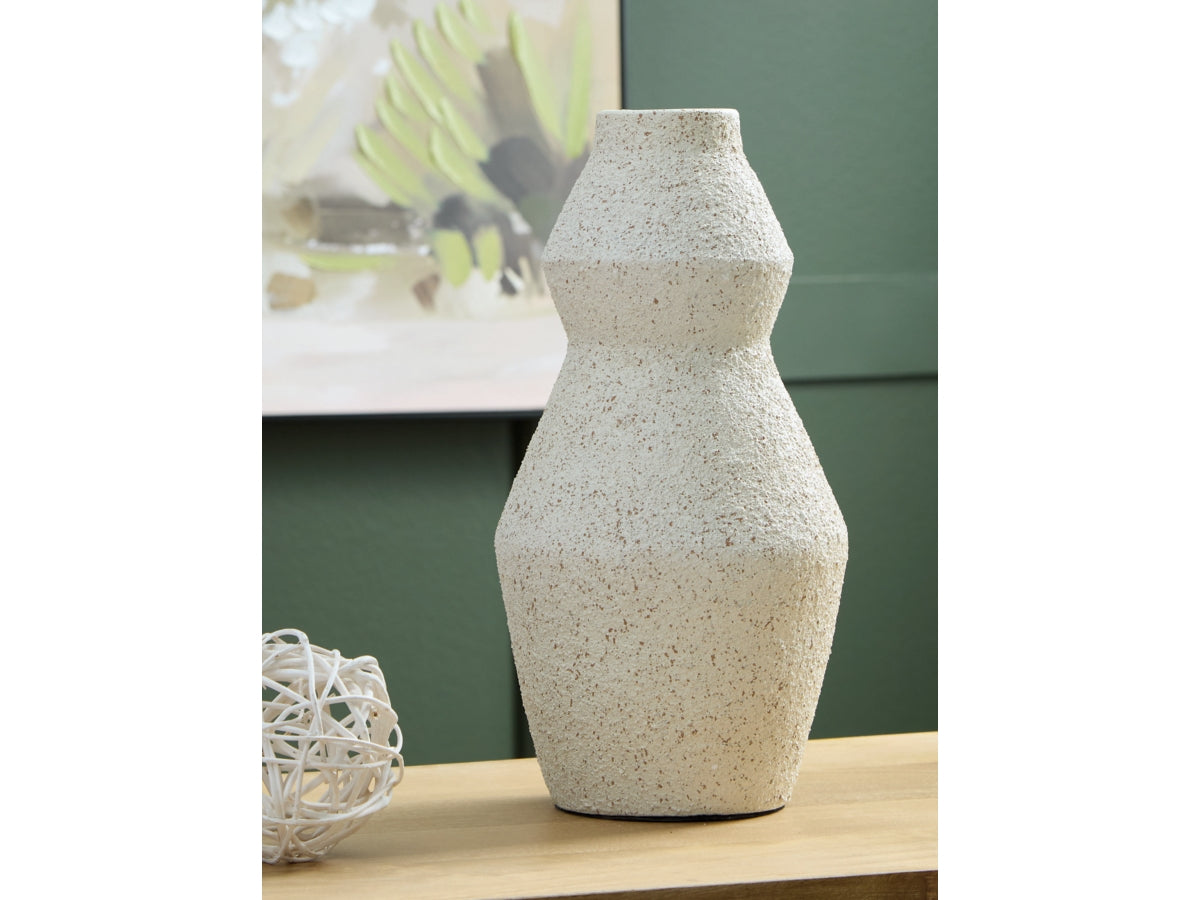 Dawthorne Terracotta Vase – Cream Speckle