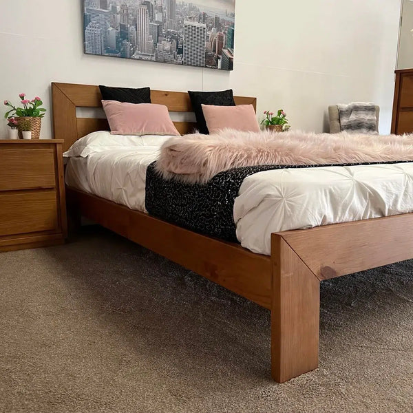 Post & Rail Queen Bed - Oak