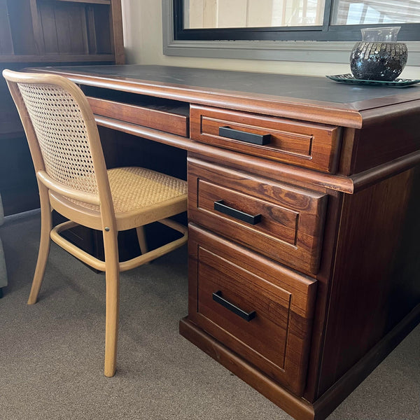 Classic 1600mm Desk - Dark Oak