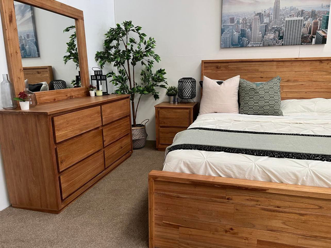 Crown Bed Natural InStyle Furniture