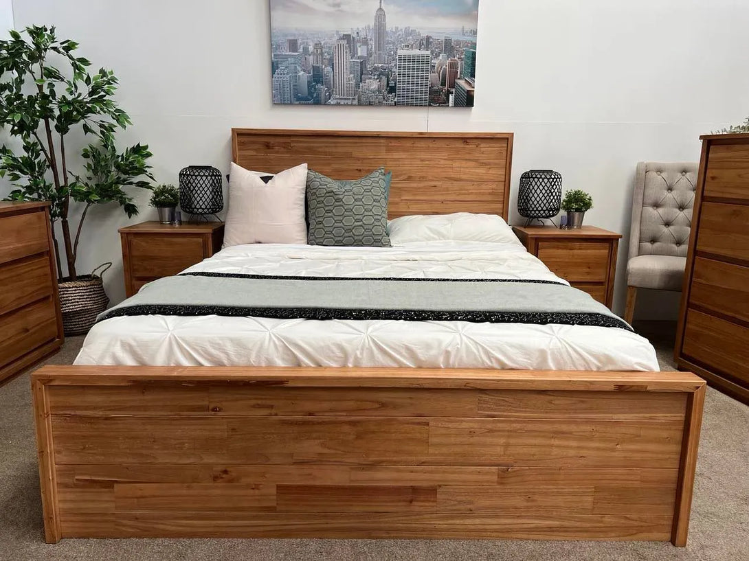 Crown Bed Natural InStyle Furniture