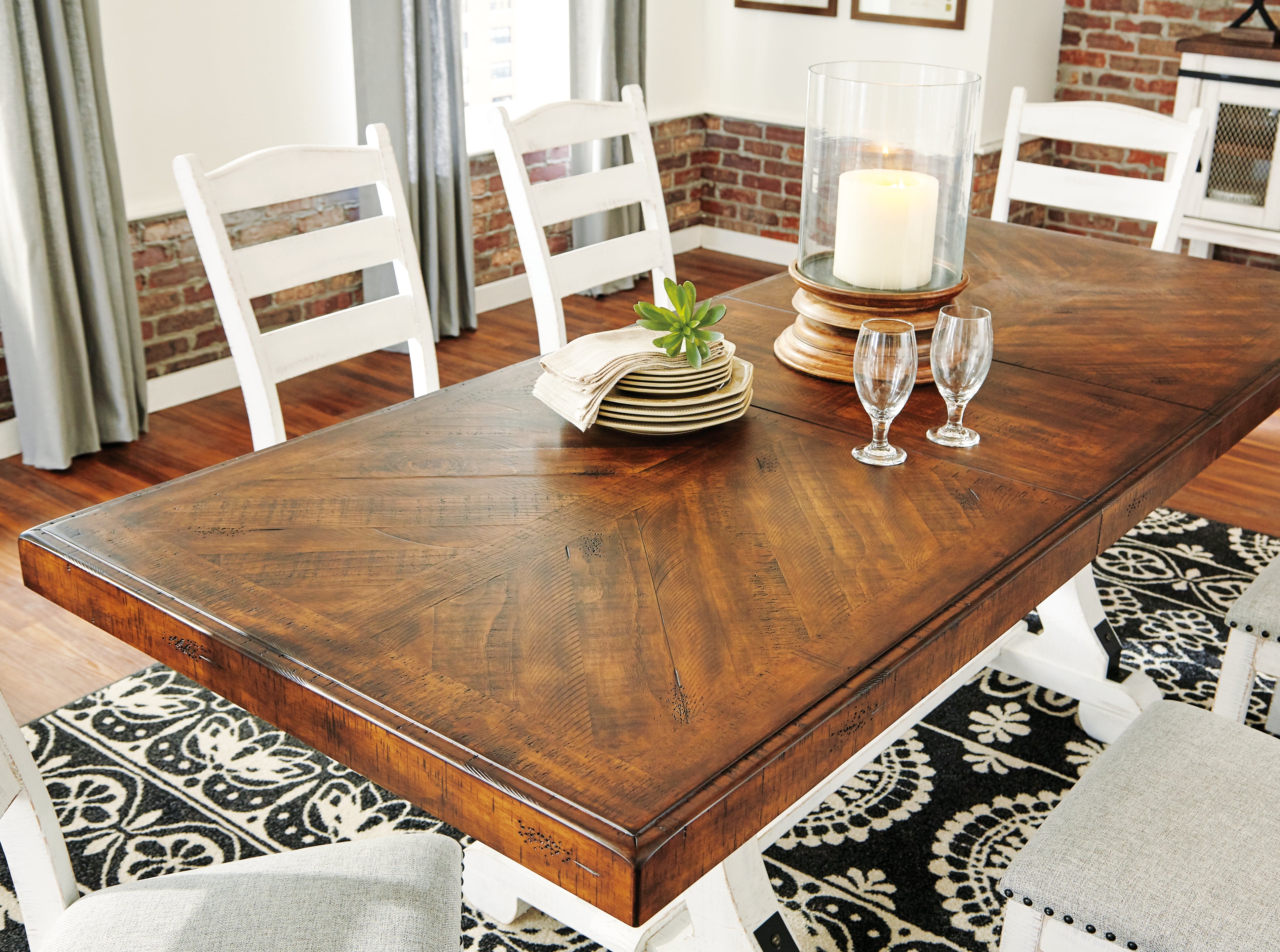 Valebeck 7-Piece Extension Dining Setting – White/Brown