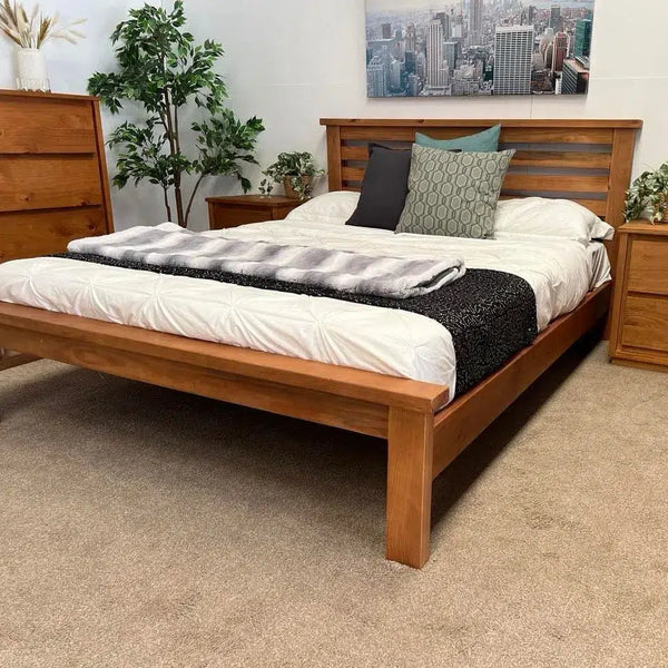 Grand Horizons Queen Bed - Oak