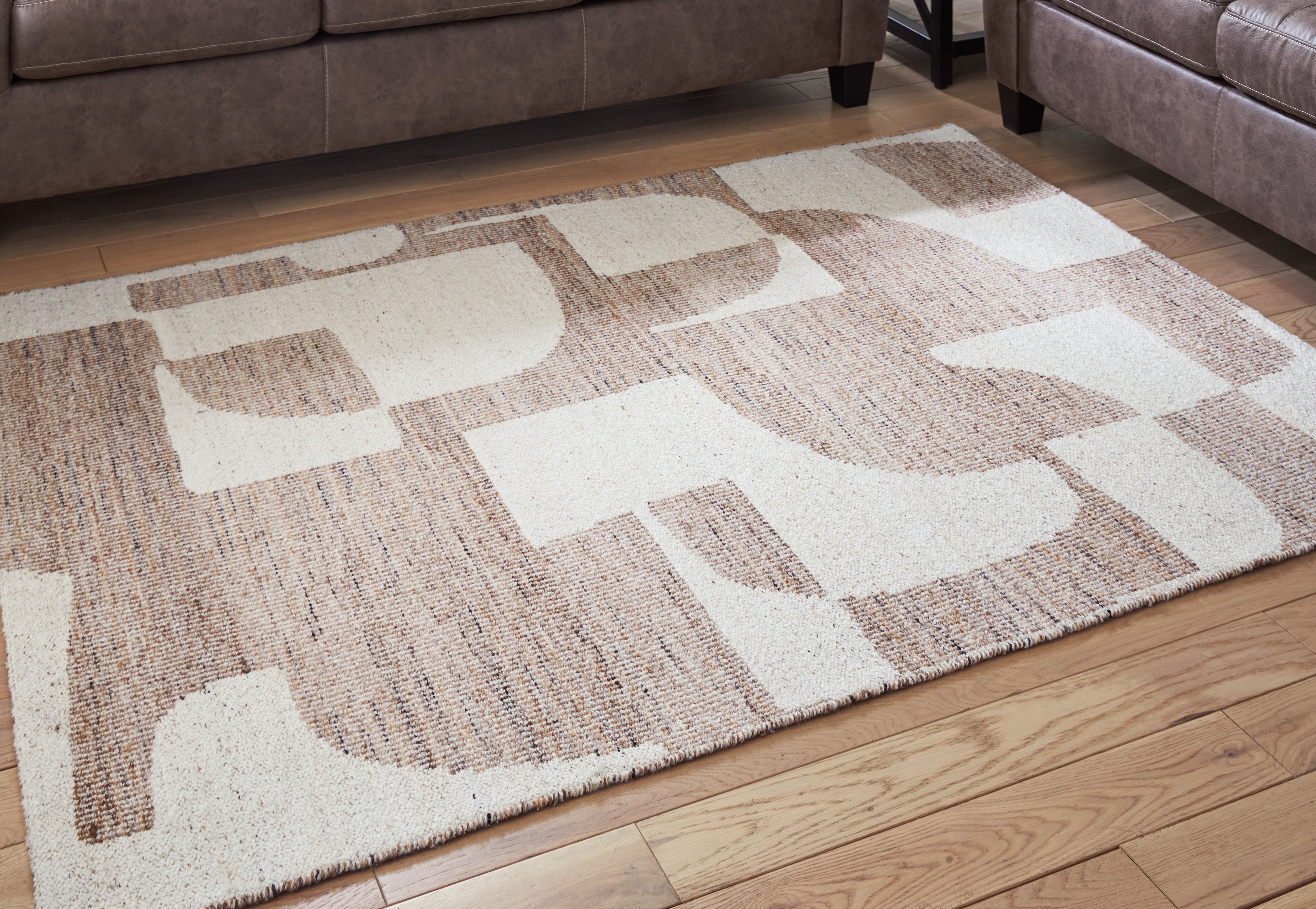 Brynnfield Handwoven Rug – Beige & Brown